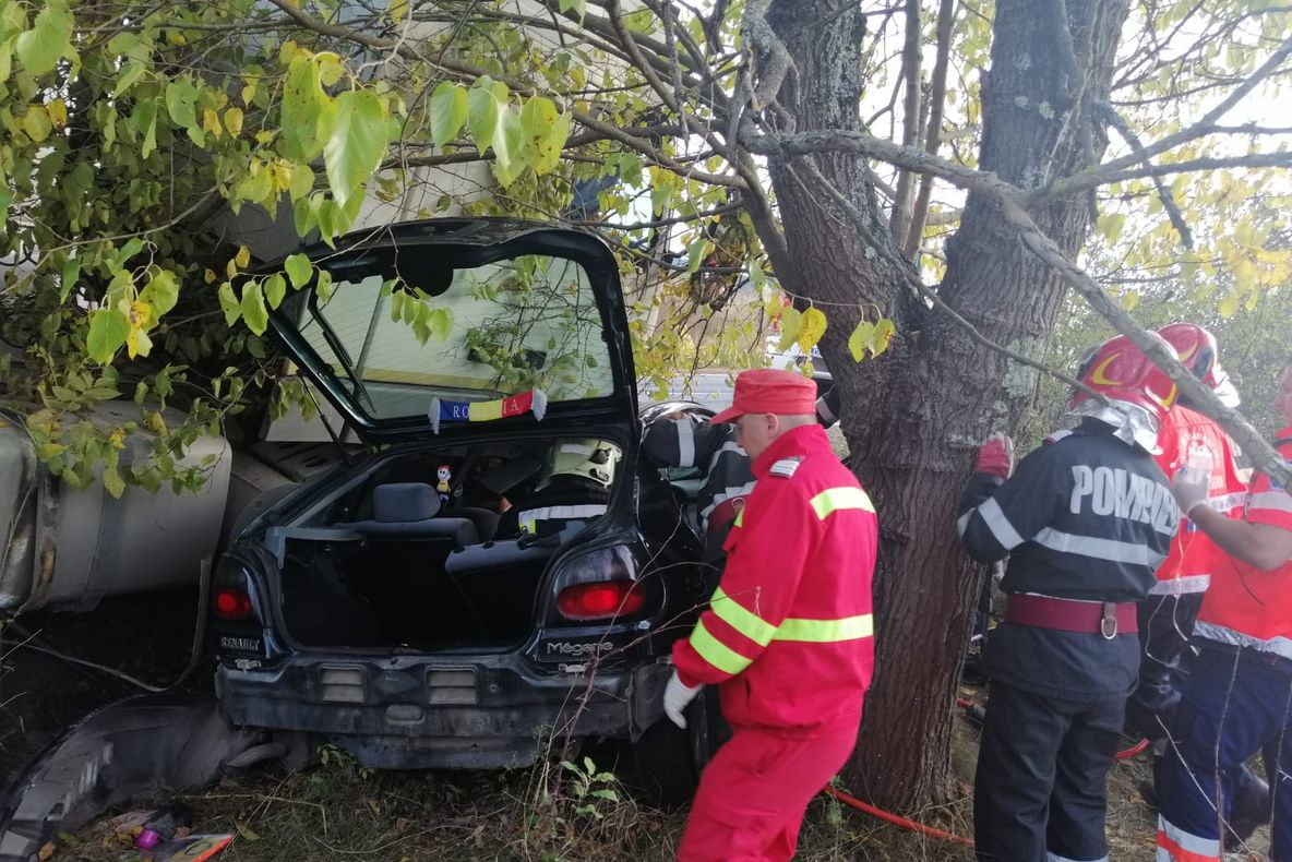 Accident cumplit în Caraș-Severin. Trei victime