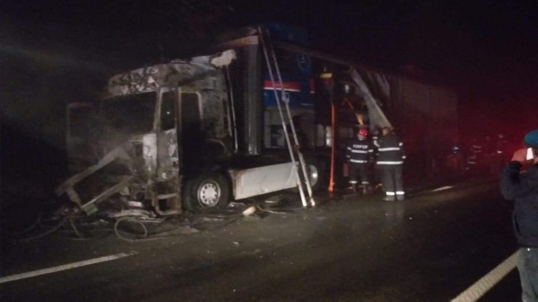 Accident grav în jud. Giurgiu. Un camion a luat foc în mers la Ghimpați