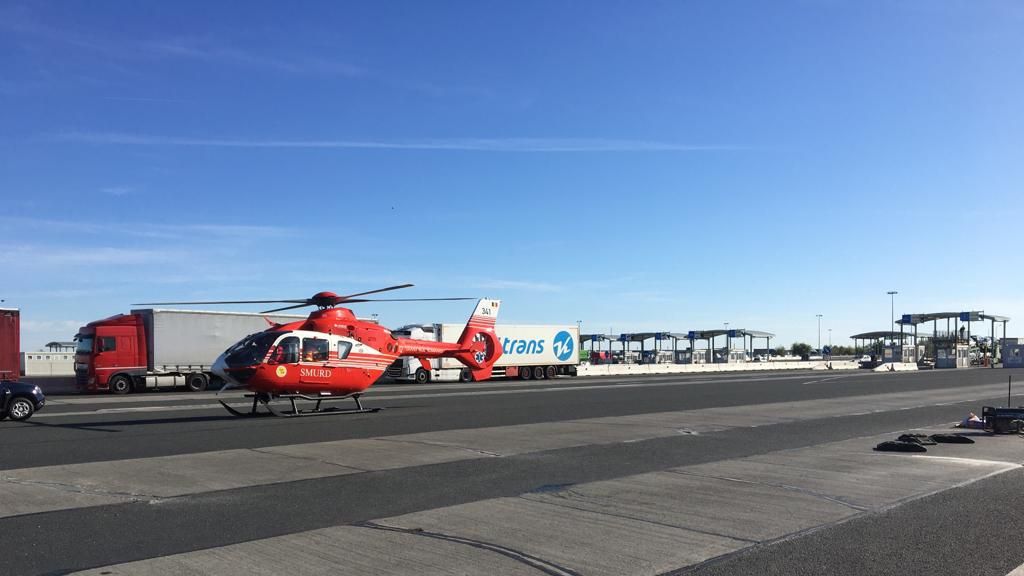 Accident grav în jud. Arad, la frontieră. A ajuns la spital, lovit puternic de un tir