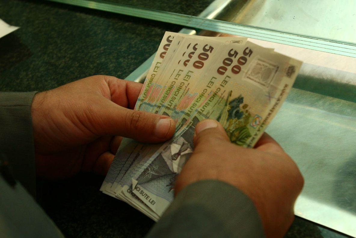 Focar de Covid-19 la CFR Constanța! O casieră a murit și două au fost testate pozitiv