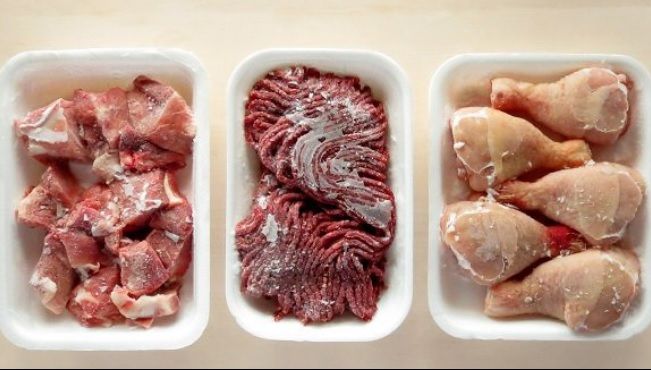 Cum se congelează corect carnea. Greșeala pe care și tu o faci