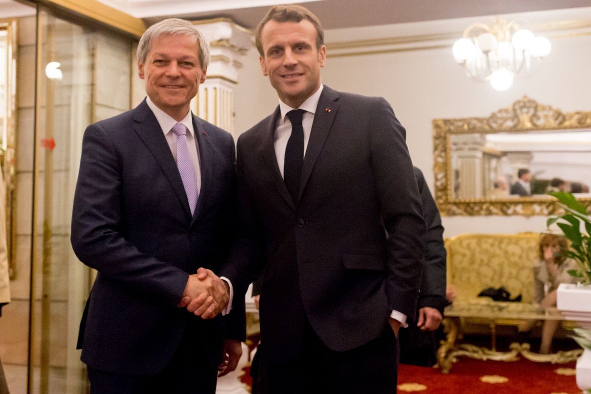 Disensiuni în grupul Renew Europe. Cioloș critică politica colegilor Macron și Rutte