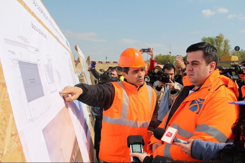 Cuc face ravagii la CNAIR. Dă afară 35 de directori!