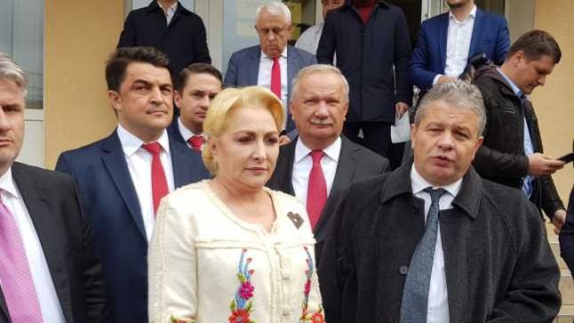 Peripeții electorale: Viorica Dăncilă a devenit „Cenușăreasa”, Petre Daea a rămas blocat în lift