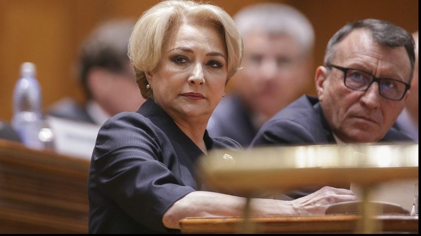 "Stimați membri ai fostului Guvern". Cum a primit Dăncilă vestea că pleacă acasă