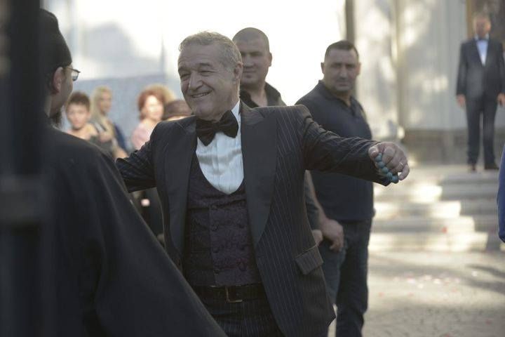 EXCLUSIV | Becali i-a lăsat muți pe invitați! Gestul care a șocat