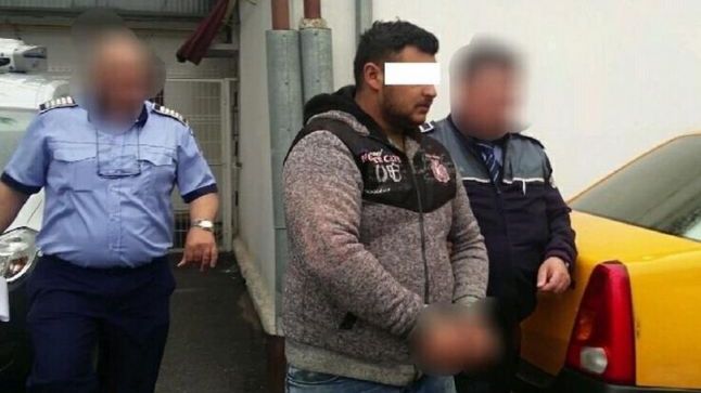 Spărgător la 12 ani! Era iniţiat de doi hoţi cunoscuţi