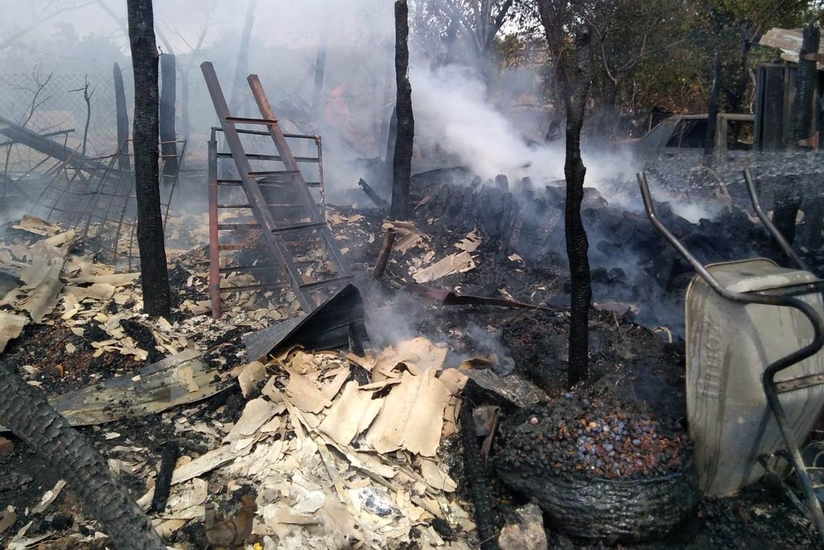 Un bărbat a murit într-un incendiu provocat de o țigară