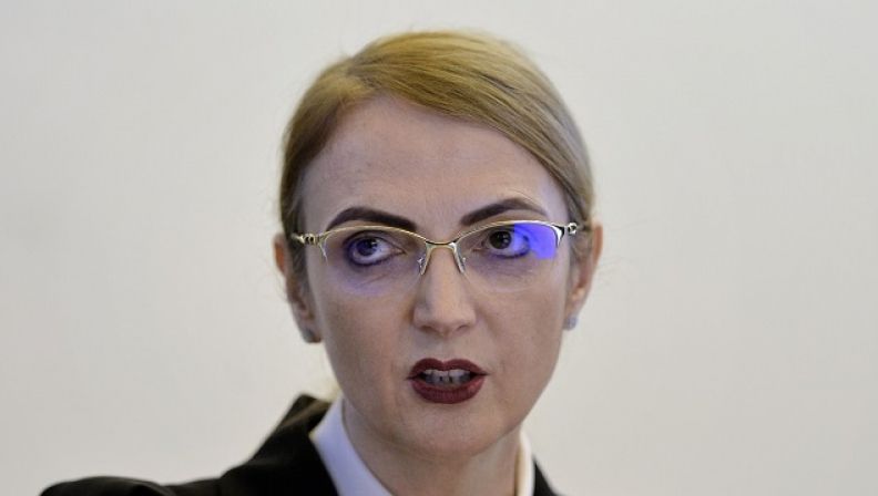 Judecătorii vor ca averile soților și soțiilor să fie „la secret”