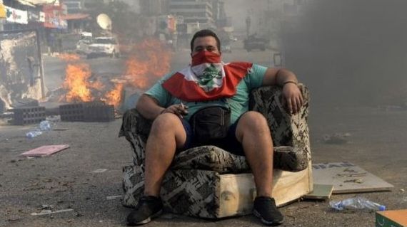 Taxa pe WhatsApp a declanșat un protest masiv în această țară