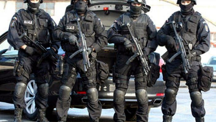 Alertă în Olt. Tânăra care a sunat la 112 și a spus că era răpită a fost găsită