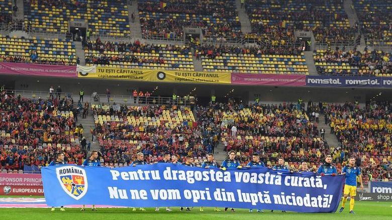 Mesajul emoționant apărut pe stadion în timpul meciului România - Norvegia 