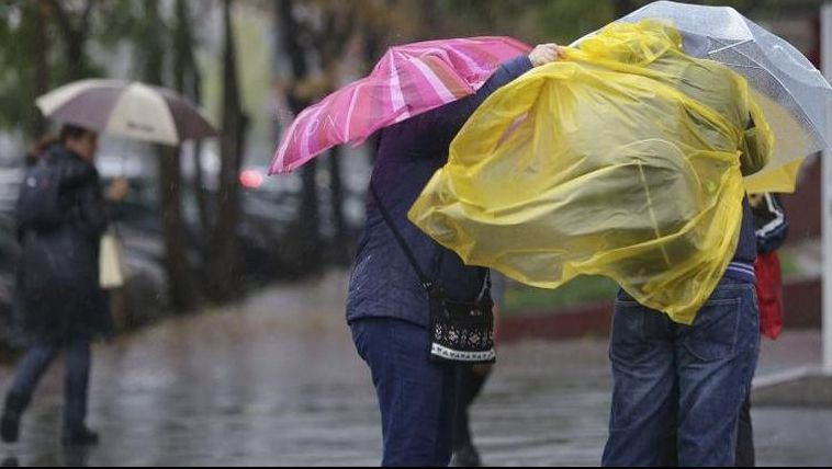 Prognoza meteo de ultima oră. Nu scăpăm de vremea rece și de ploi prea curând  