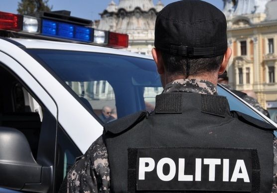 ALERTĂ în Capitală. BĂIAT de 14 ani, dat dispărut din curtea şcolii. POZA și SEMNALMENTE