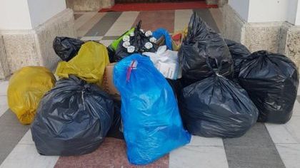 VIDEO Se întâmplă în Suceava. Stai! Gunoiul la control!