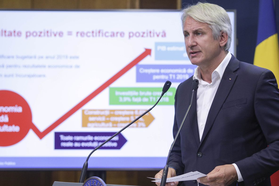 Teodorovici știe de unde să facă rost de bani pentru majorarea salarială de 100 de lei