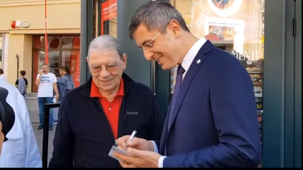 Scene incredibile! Dan Barna nu l-a recunoscut pe Emeric Ienei şi i-a dat un autograf