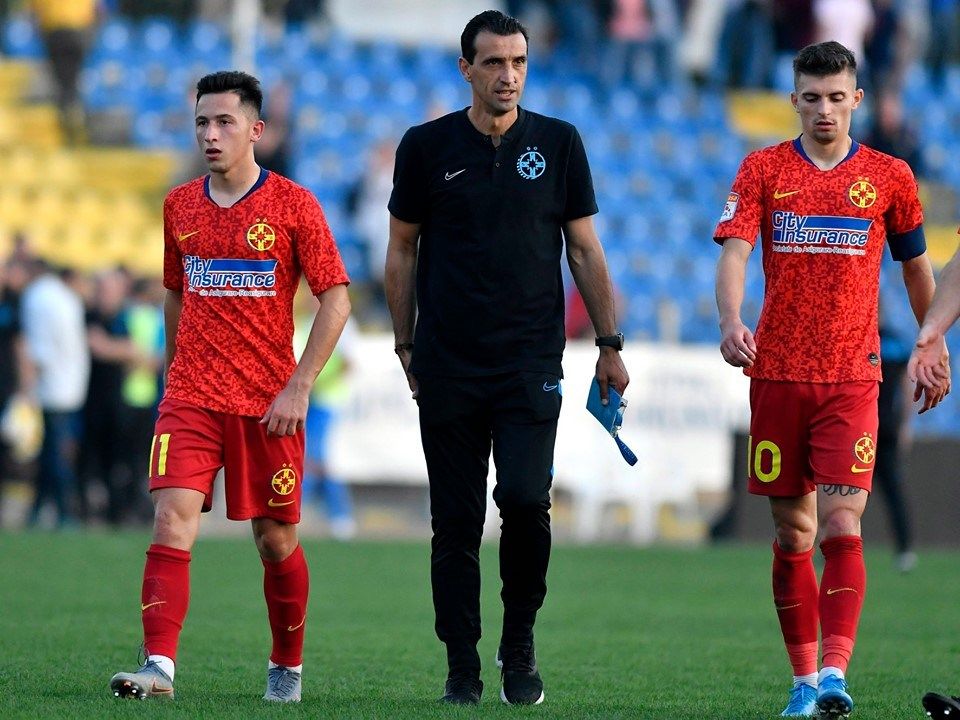 Vintilă îşi apără jucătorii! Ce i-a transmis lui Moruţan