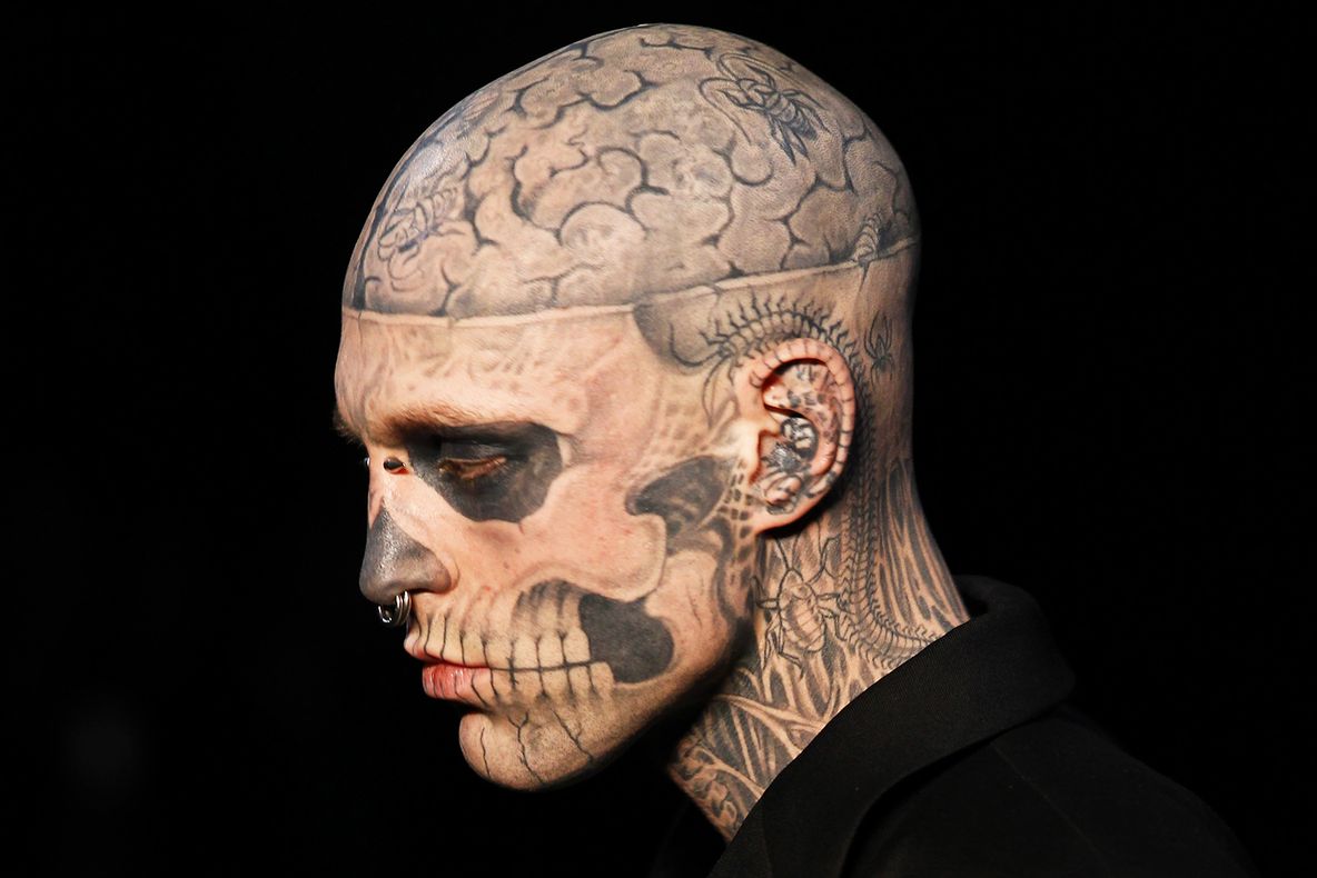 Nu a fost sinucidere. De ce a murit de fapt artistul "Zombie Boy"
