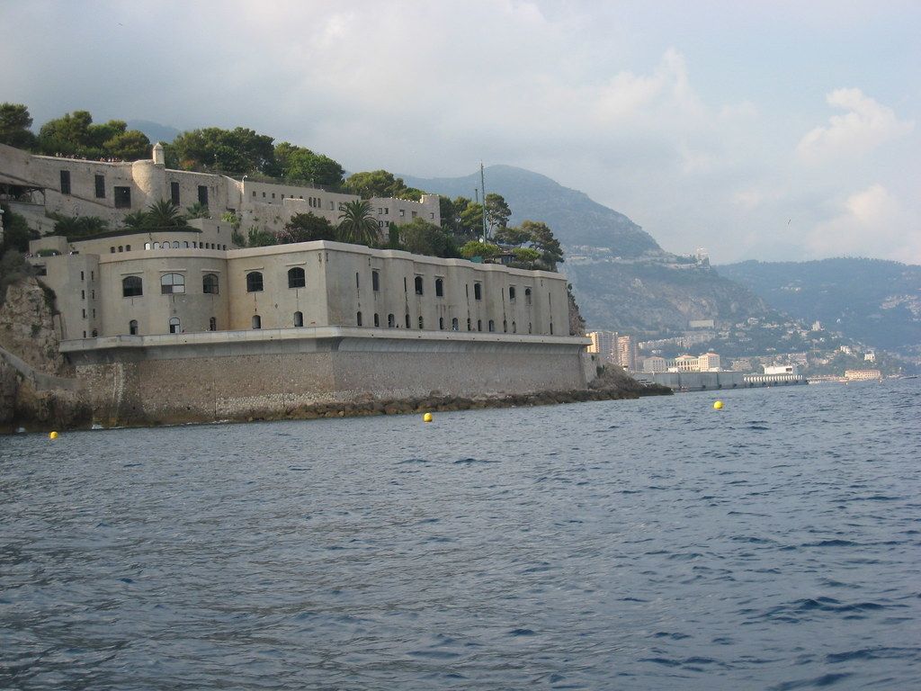 De ce s-a sinucis un român în închisoarea din Monaco