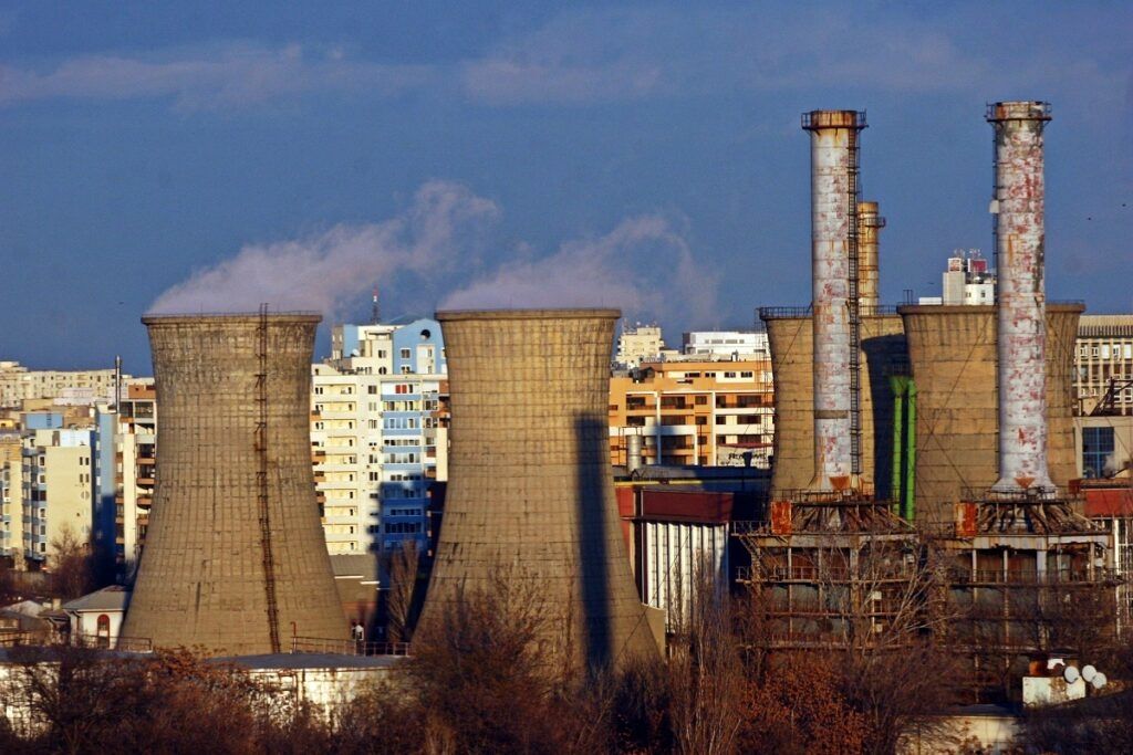 Vești bune pentru bucureștenii din sectoarele 1 și 5. Au din nou apă caldă și căldură