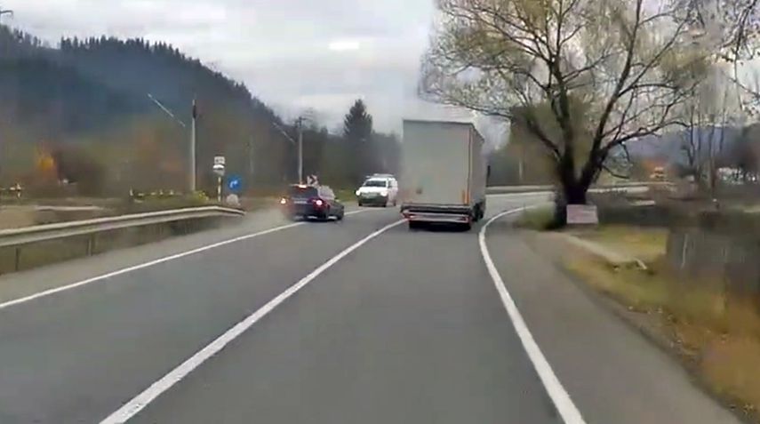 Șofer care putea să producă o tragedie: „Mi se fâlfâie! Da, îl omoram pe ăla, care-i problema?" 