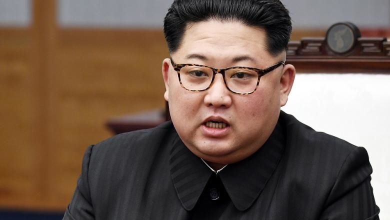 Coreea de Nord, despre premierul japonez: "Un idiot, un imbecil! Cel mai prost om din istorie!" Amenințări cu rachetele balistice