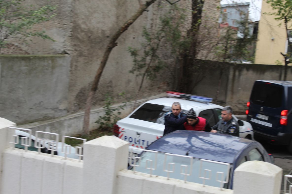 Ce s-a întâmplat cu cei doi indivizi care au violat și bătut o fetiță de 10 ani