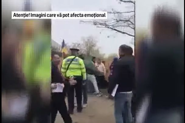 Polițiști bătuți și dezarmați. S-au tras 12 focuri de armă(Video)