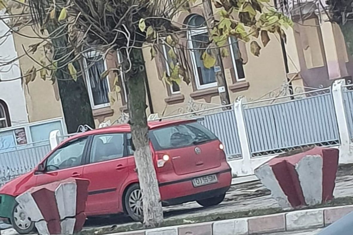 Alegeri prezidențiale 2019, turul 2. Incident la secția de votare. Director de liceu din Dolj, acuzat de transport electoral