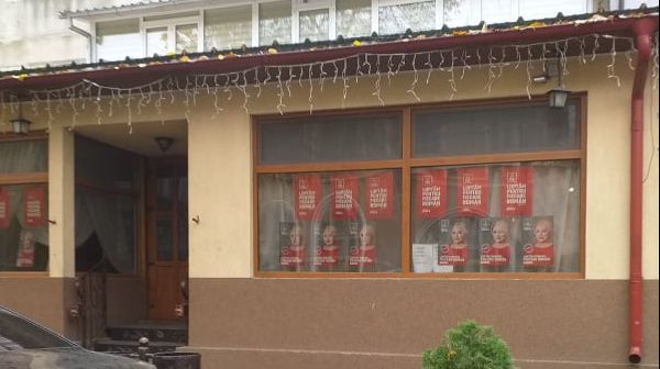 Primar PSD, acuzat că face campanie la cârciuma sa