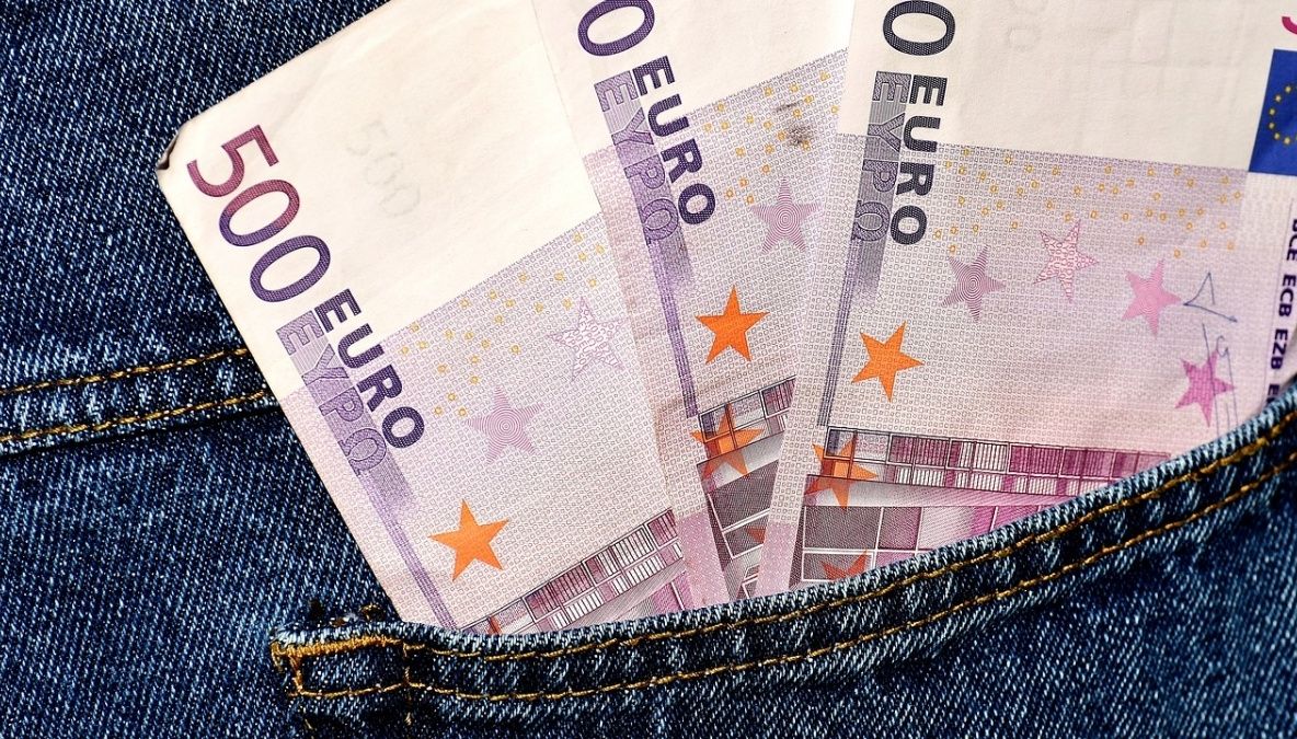 Ce să NU faci niciodată dacă vrei să ai bani. Sfatul bizar dat de Baba Vanga