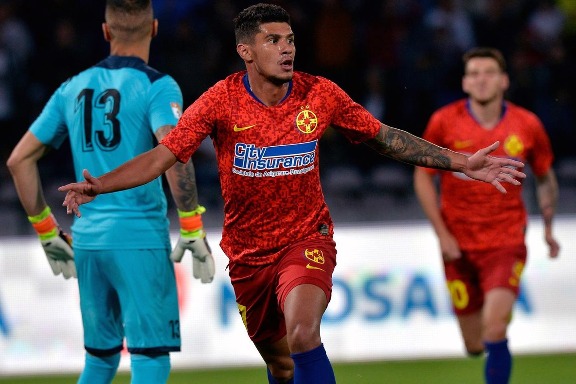 Fanii englezi nu mai au răbdare! Mesajul pentru Florinel Coman