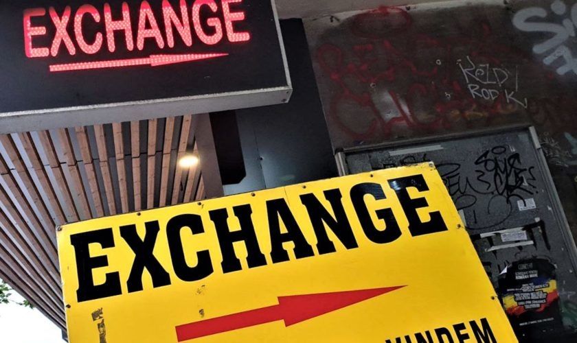 EURO, de neoprit. O nouă cotație record - 4,875 lei, la finalul unei săptămâni nefaste pentru moneda națională