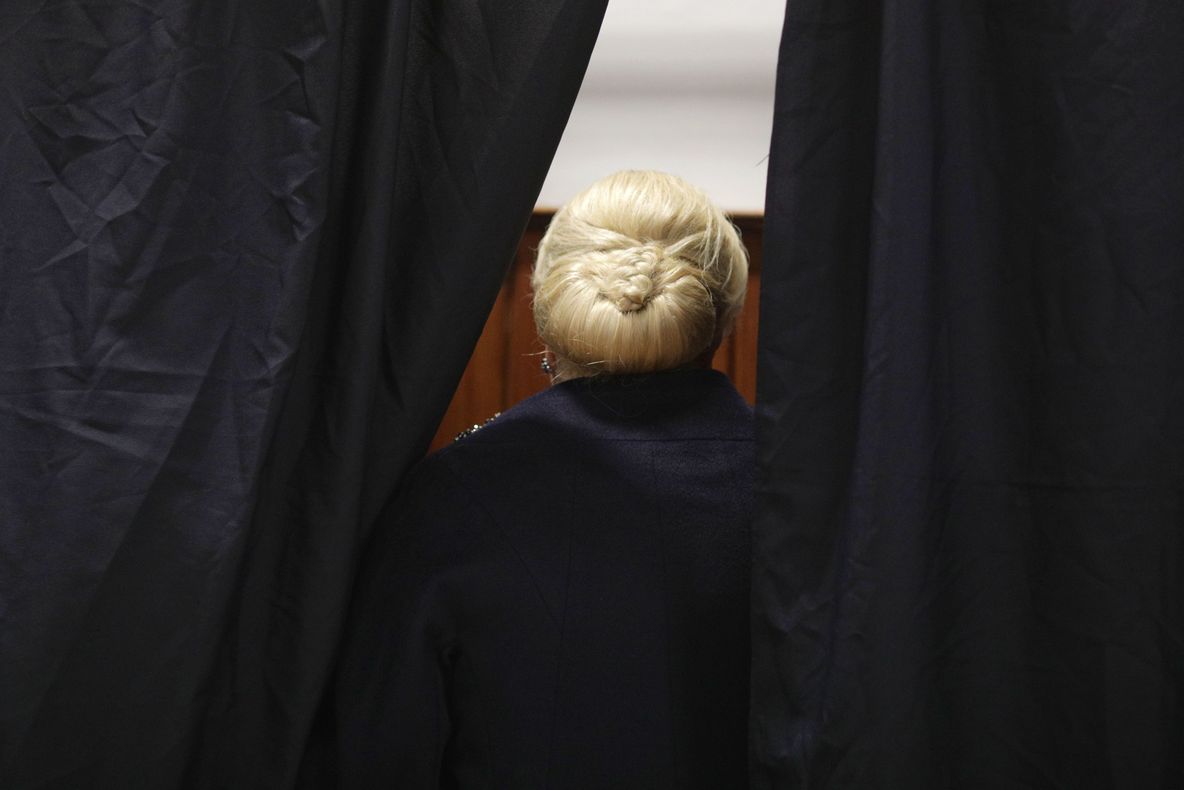 Traian Băsescu: „Dăncilă decontează totul, dar nu e responsabilă pentru eșec”