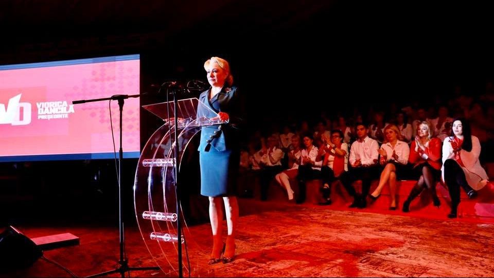 Dăncilă, către Iohannis: „Decât înalt ca bradul, mai bine buturuga mică care răstoarnă carul mare!”