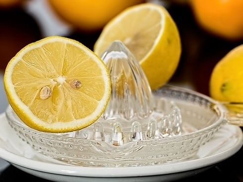 Cea mai rapidă cură de slăbire: dieta cu lămâi. Cum să slăbeşti un kilogram pe zi