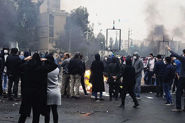 Protestele din Iran, înecate în sânge