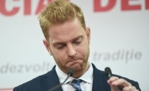 Fostul ministru Ilan Laufer, lovit de o mașină în timp ce mergea cu trotineta alături de gemenii săi