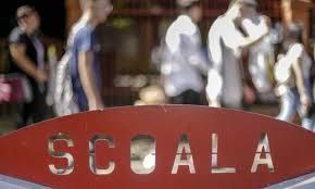 Elevii resping propunerea parlamentară privind obligativitatea purtării uniformelor: Este o formă fără fond, un act de iresponsabilitate