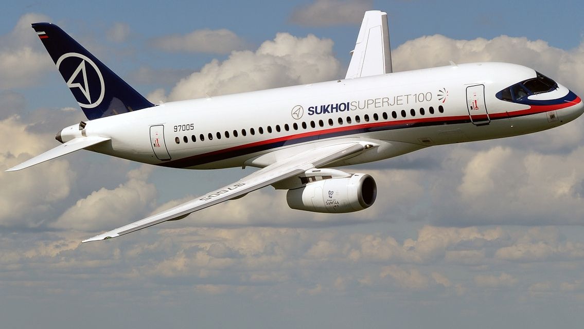 Panică la bordul unui avion. Ce s-a întâmplat după o defecţiune la un motor