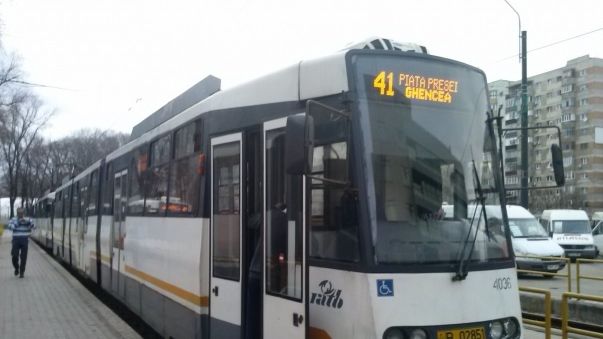 Cum s-a produs accidentul cu 6 răniți, de luni, de pe linia tramvaiului 41. Momentul impactului