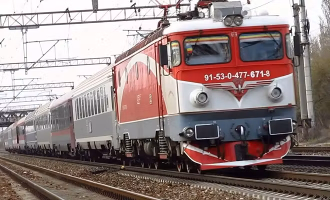 CFR suplimentează numărul de trenuri. Ce trebuie să știe românii care își planifică minivacanța de 1 Mai