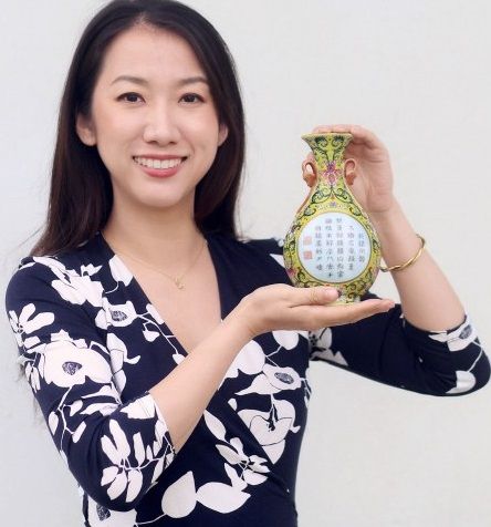 A găsit acest vas cu 1 euro la magazinul de vechituri. A aparținut împăratului Chinei și prețul ...