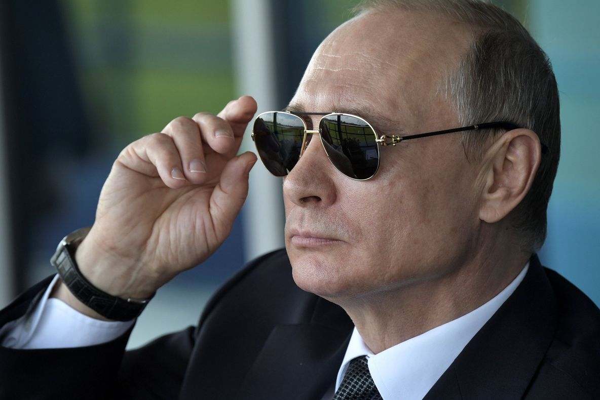 Ultima aroganță a lui Putin: a trimis avioane pline cu dolari și euro unui dictator