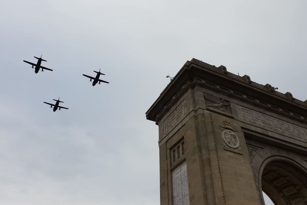 La mulți ani, România! Parada militară de Ziua Națională în imagini 