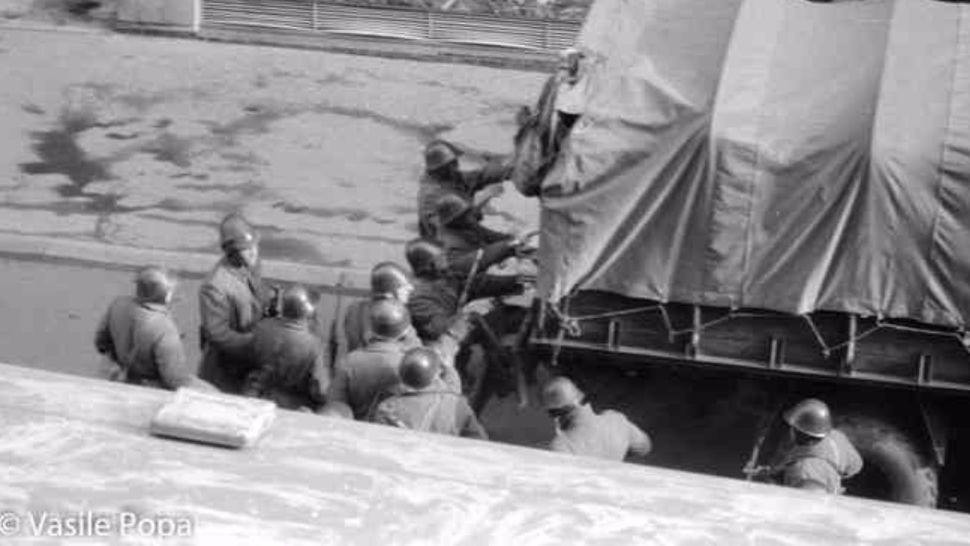 1.104 tineri vor aprinde tot atât atâtea lumânări în memoria celor 1.104 morți ai Revoluției din 1989