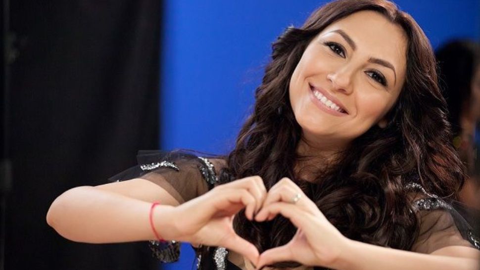 Andra donează 205.000 de euro