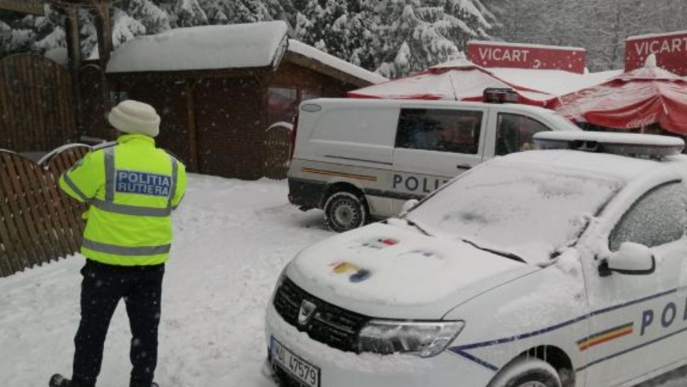 Bancomat aruncat în aer de hoți