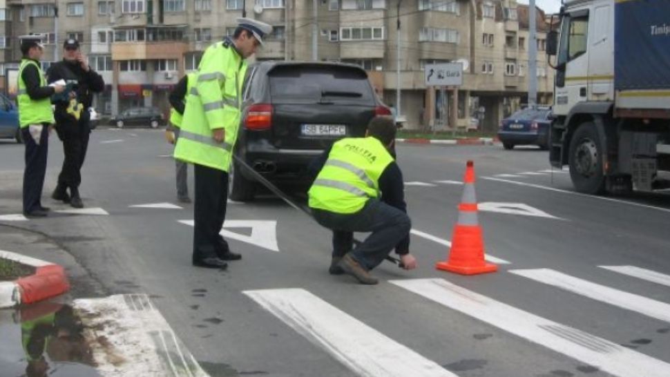 Mamă și fiica, spulberate pe trecerea de pietoni